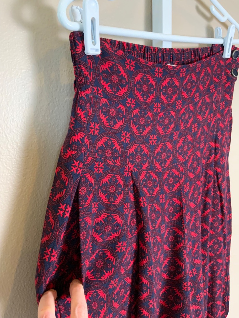 Anthropologie Printed Harem Pants - Picture 11 of 16